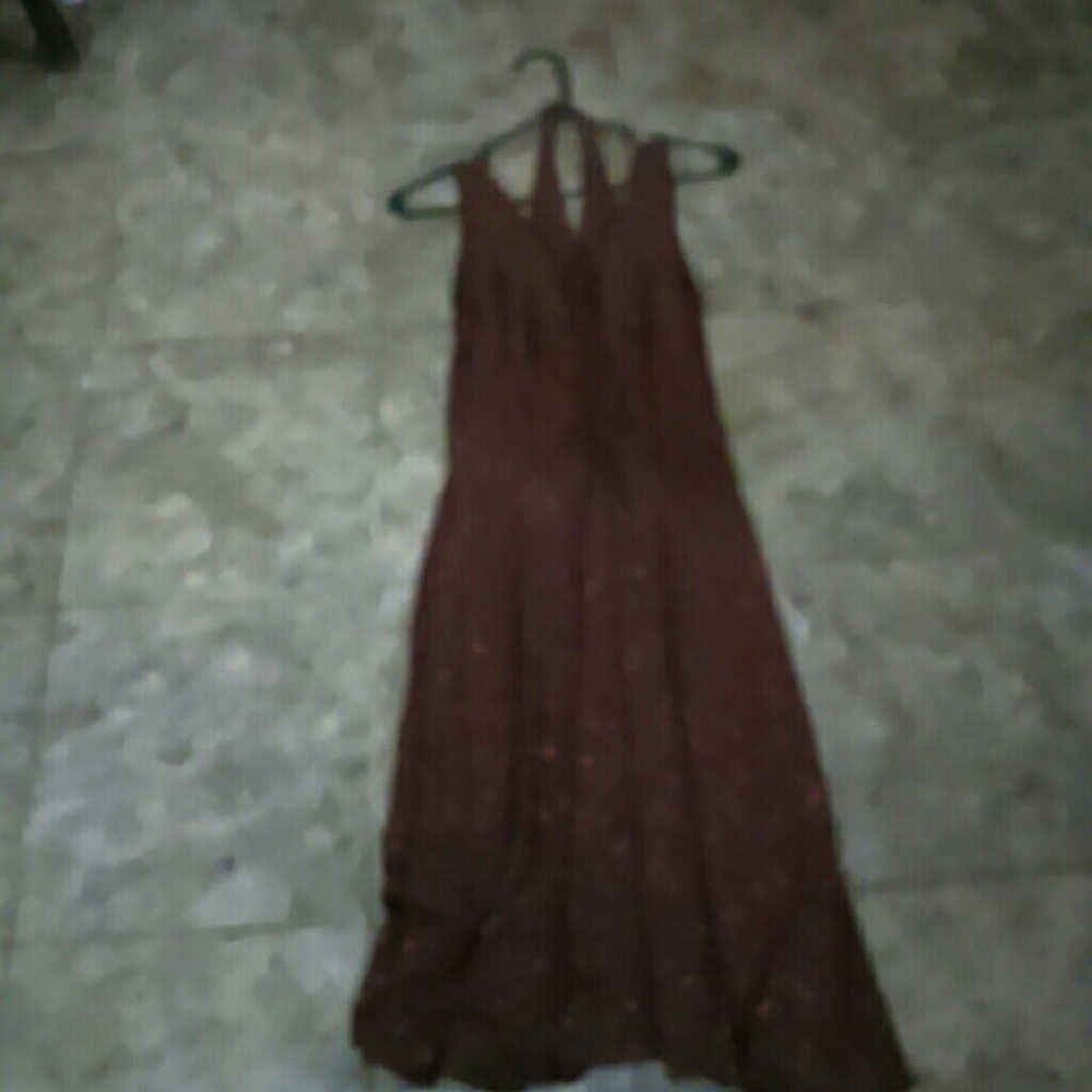 Brown dress, below knees